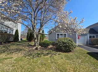 18 Heather Ln, Hope Valley, RI 02832