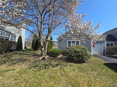 18 Heather Ln, Hope Valley, RI, 02832