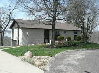 135 Highview Ter, East Peoria, IL 61611