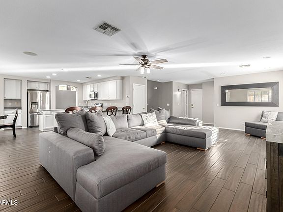 3rd image of 3254 E WASHINGTON Avenue