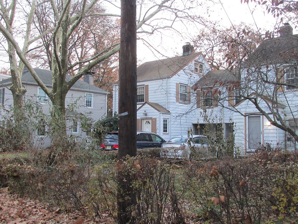2nd image of 8 Burlington Pl
