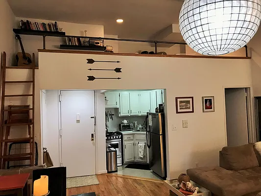 Rented by Joe Gotham LTD | media 25