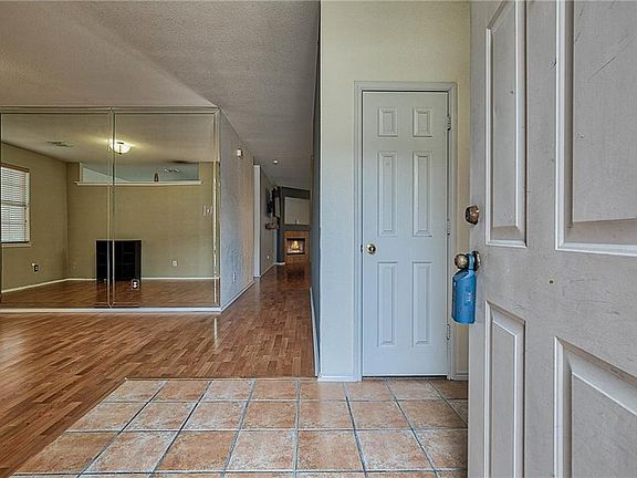 4th image of 825 White Dove Dr