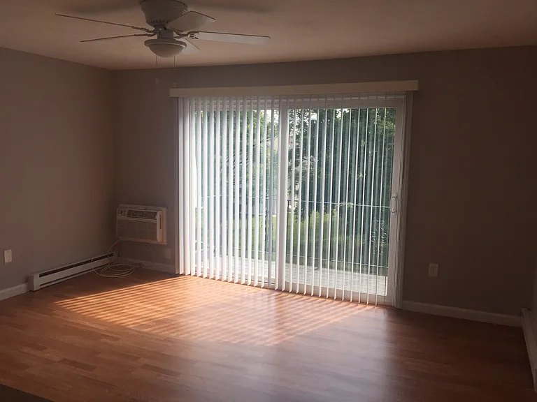 80 Locust Avenue — Photo 20