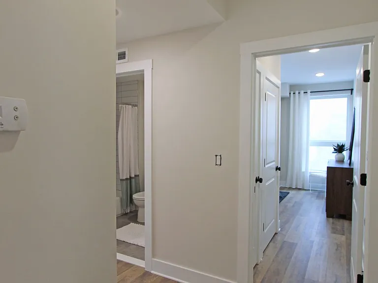 East Main Manayunk Apartments — Photo 27
