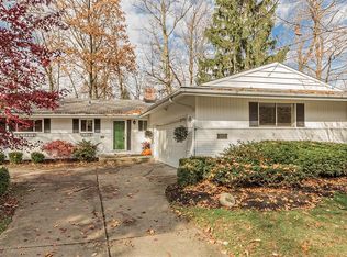 22676 Locust Ln, Rocky River, OH 44116