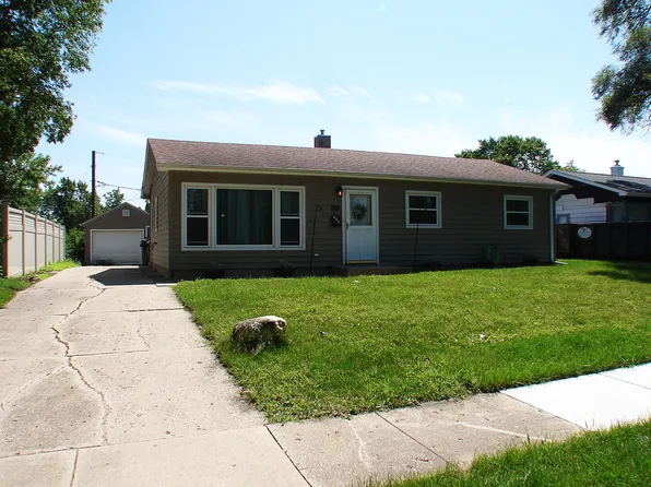 613 Bonniebrook Ave, Mundelein, IL 60060