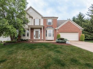 100 Hartford Ct, Broadview Heights, OH 44147