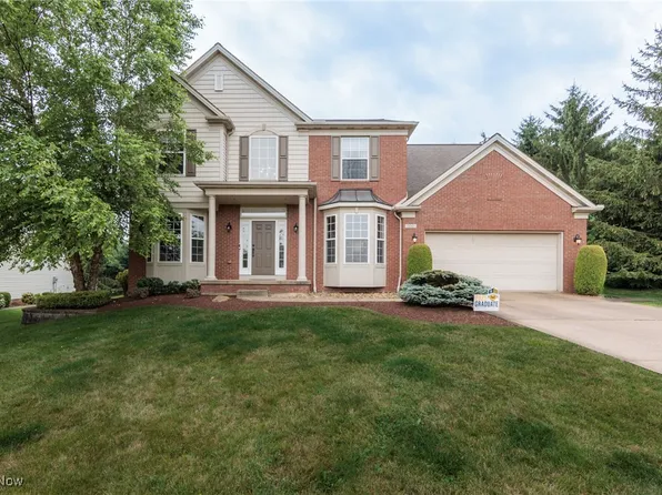 100 Hartford Ct, Broadview Heights, OH 44147