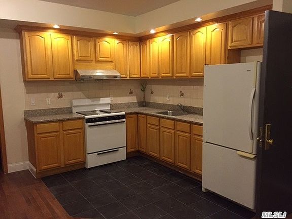 3rd image of 4542 Oceania St