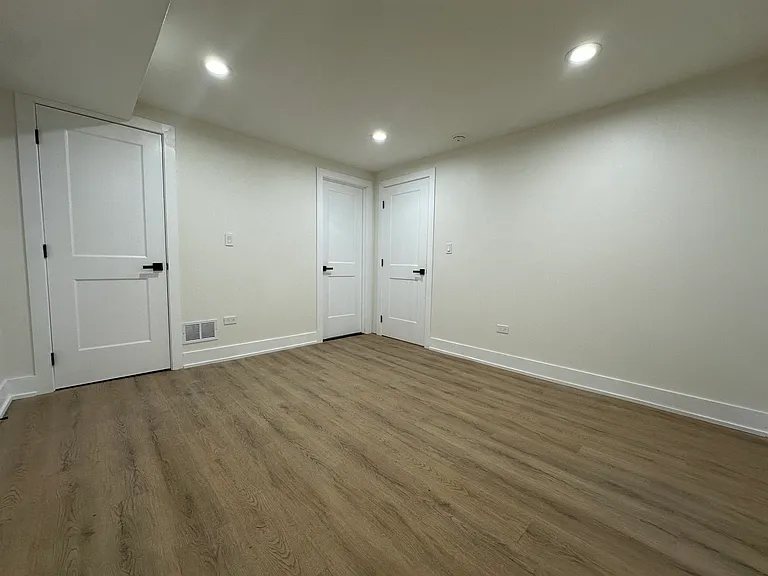 4338 N Clarendon Ave #GS — Photo 15
