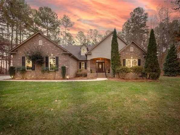 6881 Summer Hill Dr, Denver, NC 28037