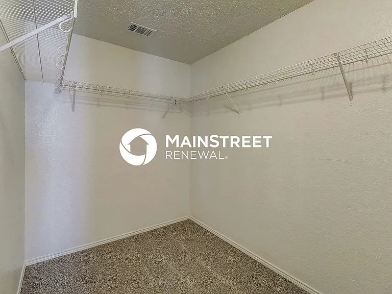 Walk In Closet