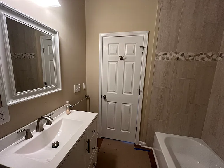 Bathroom picture #3