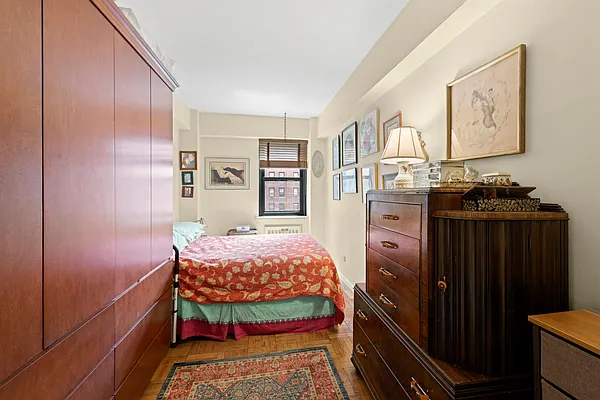 Sold by Compass | media 26