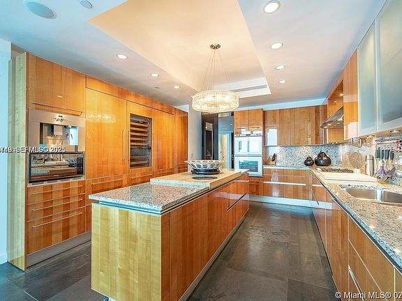 4th image of 16051 Collins Ave APT 1503