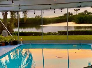 405 Country Club Dr, Oldsmar, FL 34677
