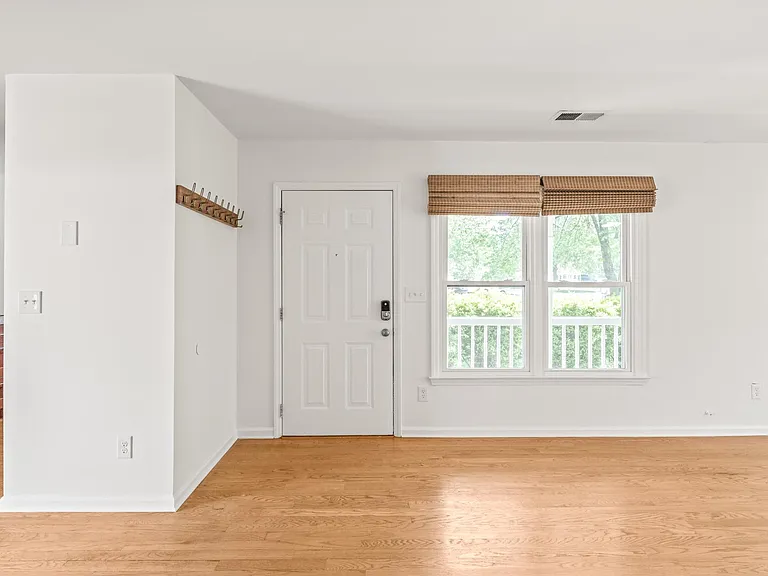 1118 Polk St — Photo 23