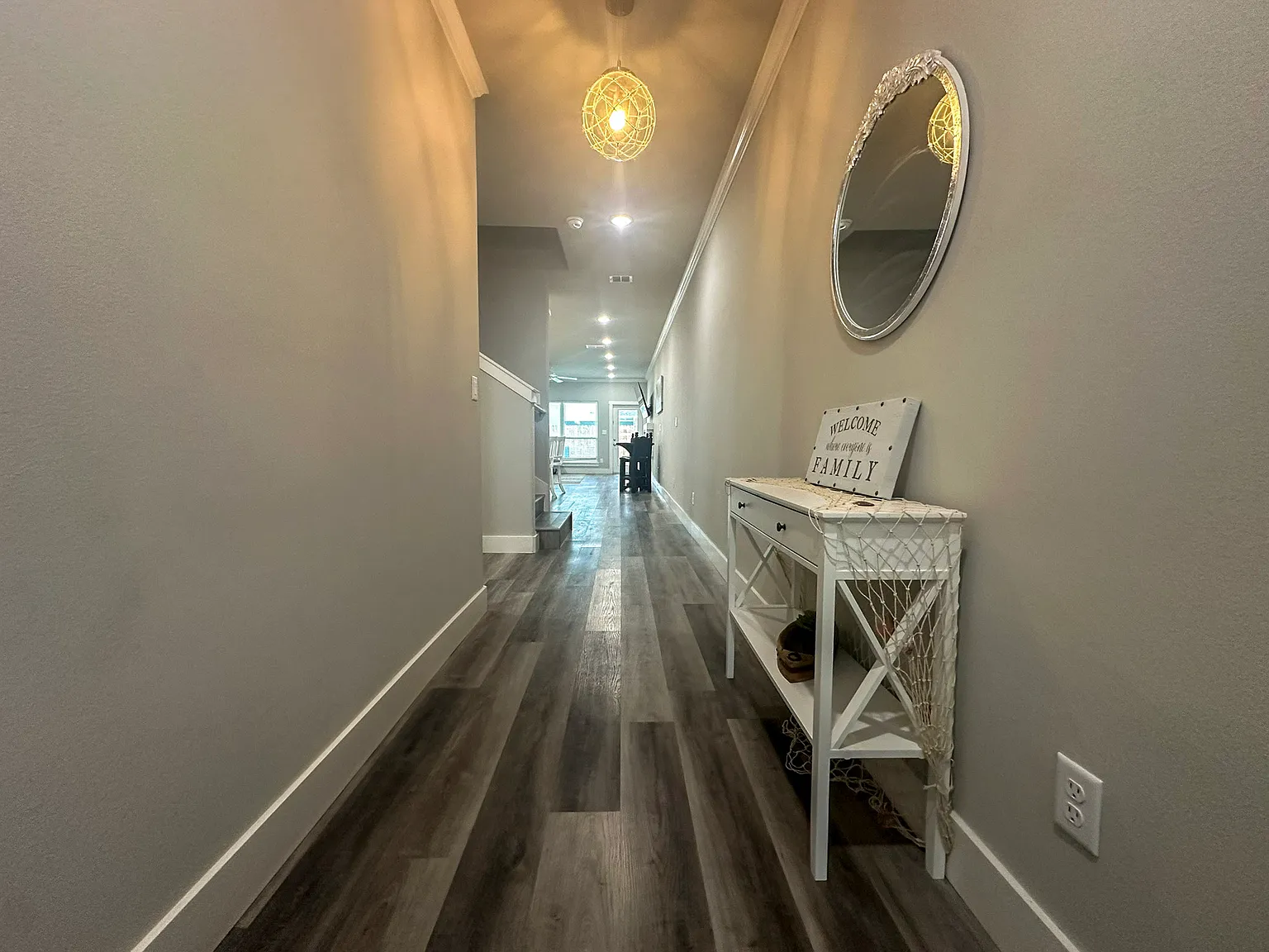 3 bed, 1757 sqft, $2,690 — Photo 2