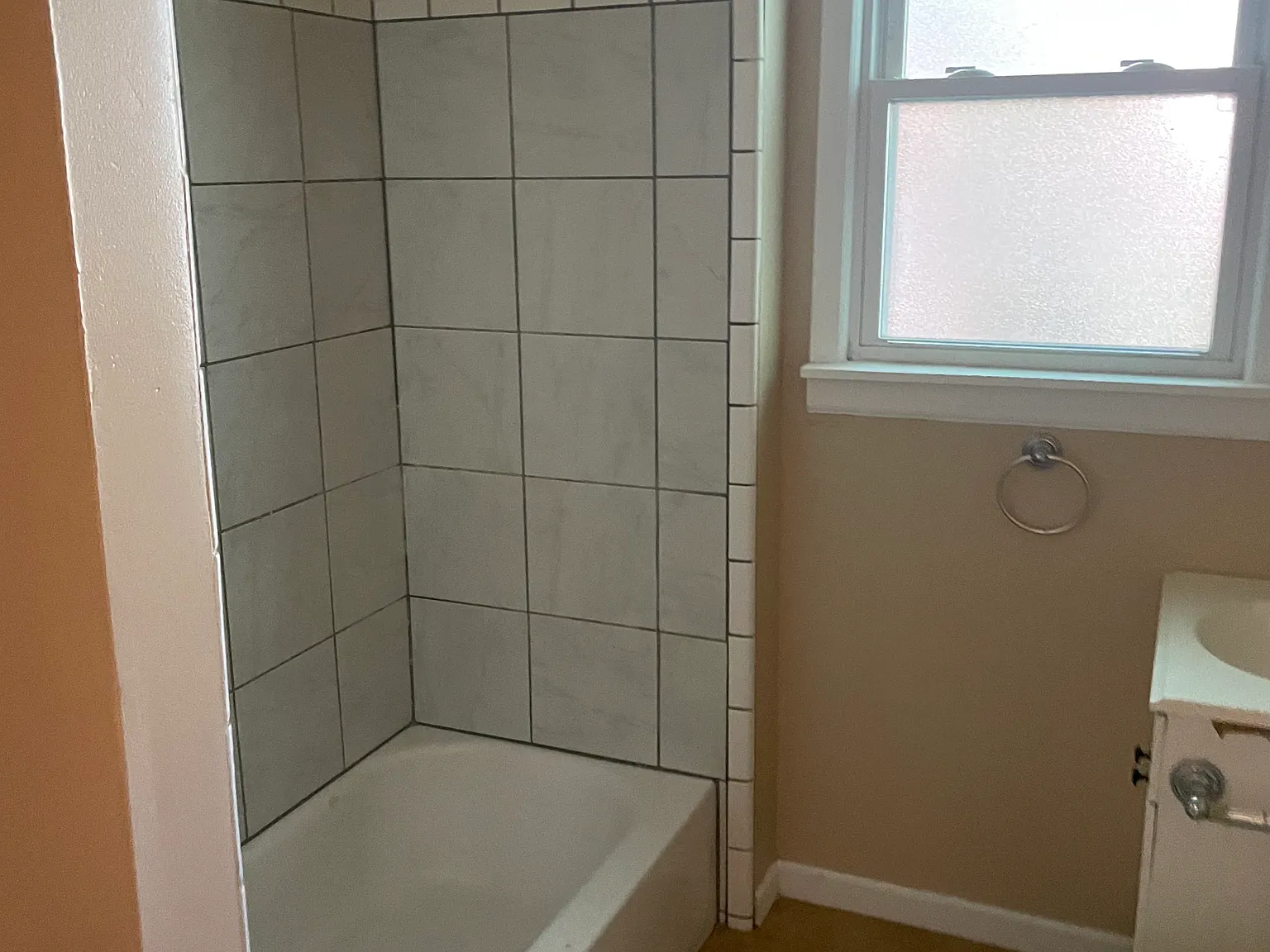 2 bed, 1000 sqft, $1,500 — Photo 2