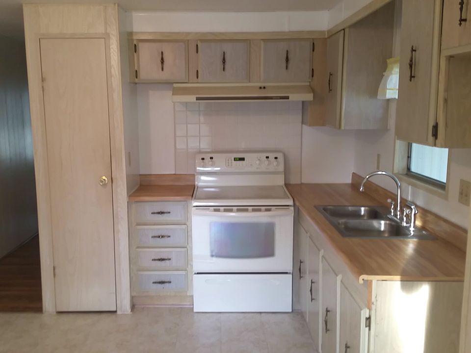 1st image of 3150 NE 36th Ave Lot 509