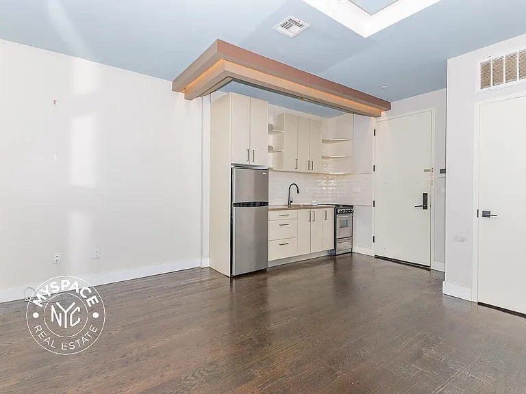 854 Greene Ave #3A — Photo 1