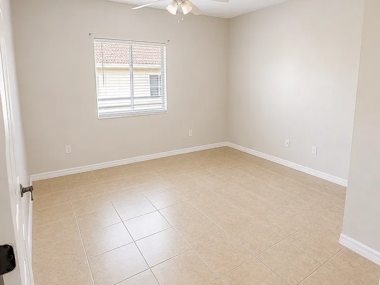 527 Villa Del Sol Cir #205 — Photo 7