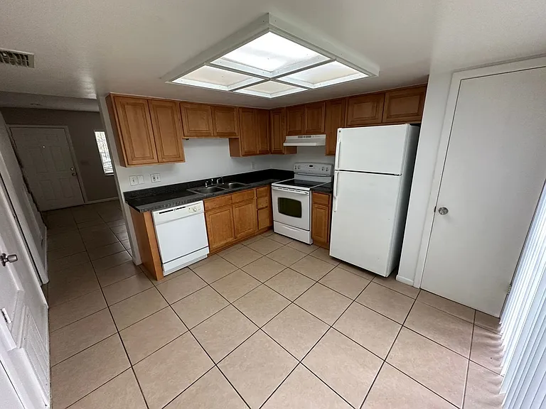 3544 Khayyam Ave — Photo 3