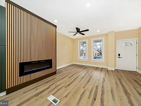 5th image of 728 E 35th St