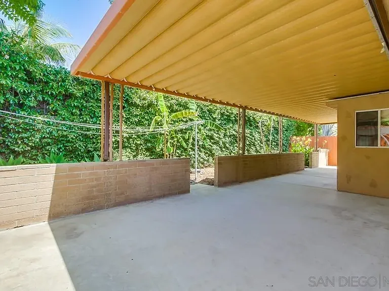 1712 Bervy St — Photo 46