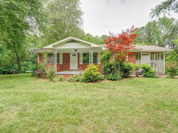 663 Hooker Rd