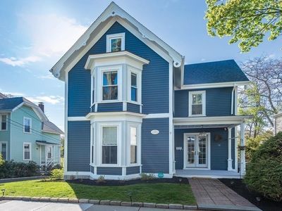 70 Bowen St, Newton, MA, 02459