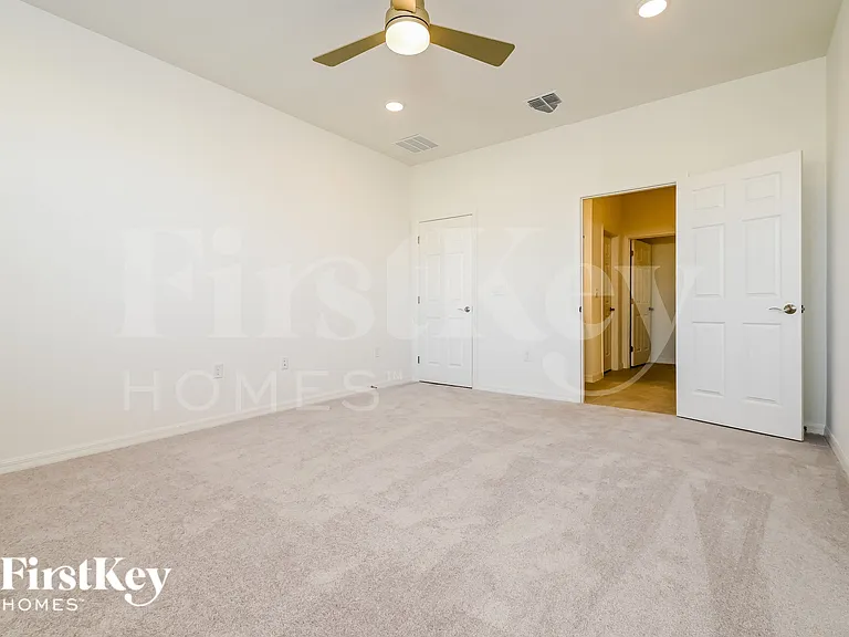 209 Windsor Reserve Dr — Photo 8