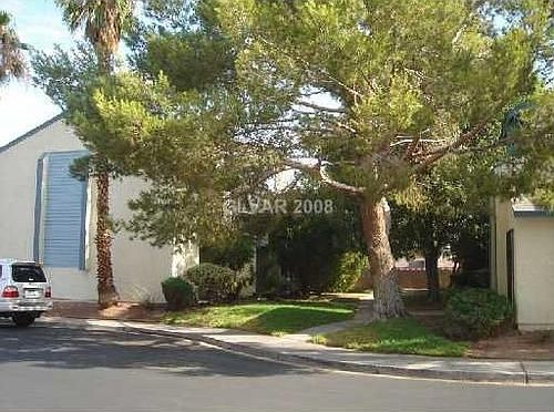 1st image of 553 Sellers Pl