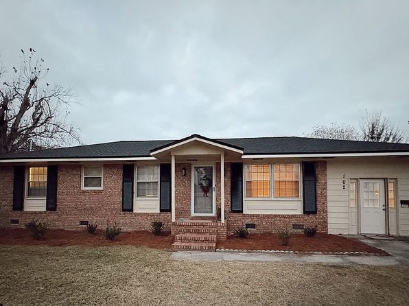 102 Kight St