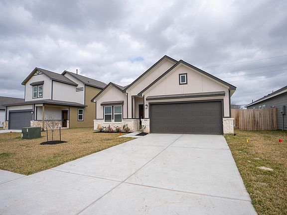 2nd image of 1119 Santee Ct