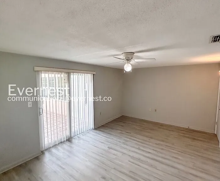 7810 Cayuga Dr — Photo 13