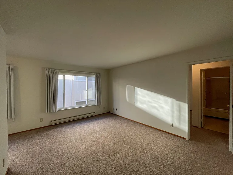 443 Lee St — Photo 4