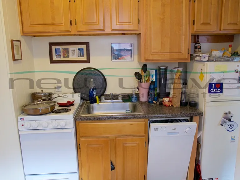 589 Beacon St #1 — Photo 5