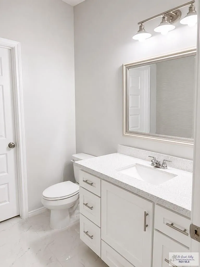 3 bed, 2.5 bath, 1250 sqft, $1,850 — Photo 3