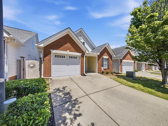3rd image of 216 Sturton Dr