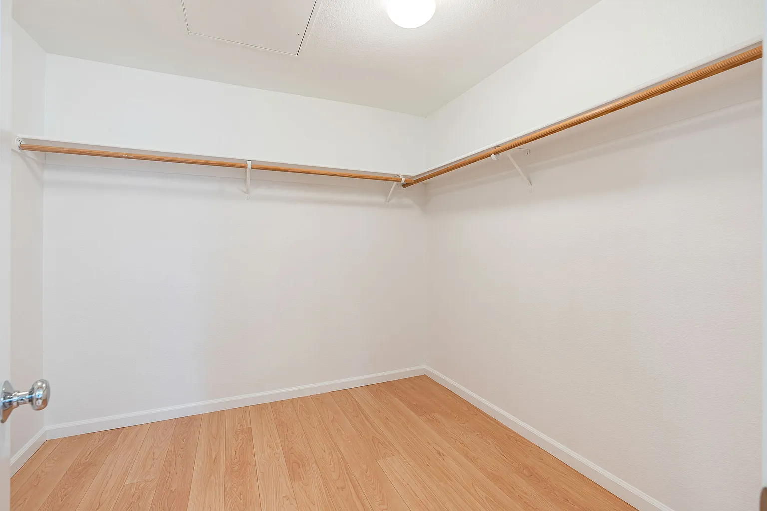 2352 Millstream Ln photo 1