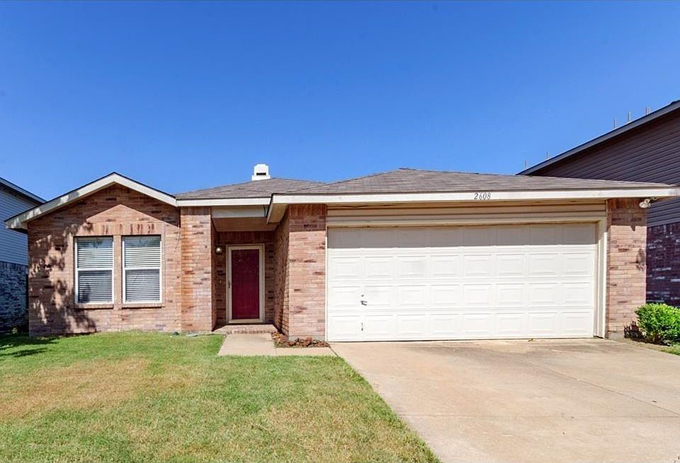 1st image of 2608 Pecan Dr