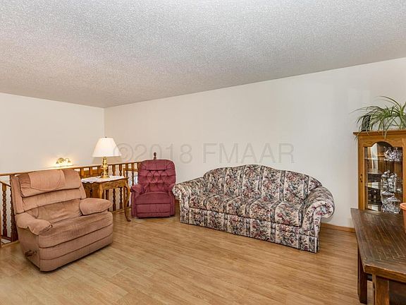 5th image of 607 21st St E