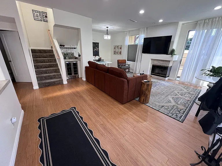3 Opera Ln — Photo 5