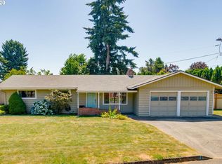 3552 Oak Ridge Ln, Hubbard, OR 97032