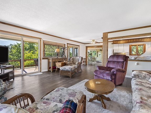 4th image of 46 Humming Bird Ln
