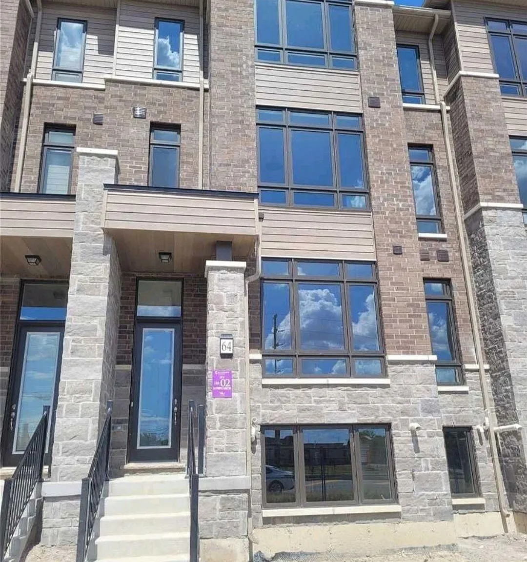 4 bed, $3,300 — Photo 1