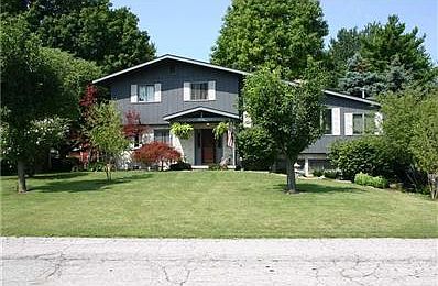 1st image of 614 Hillcrest Ln