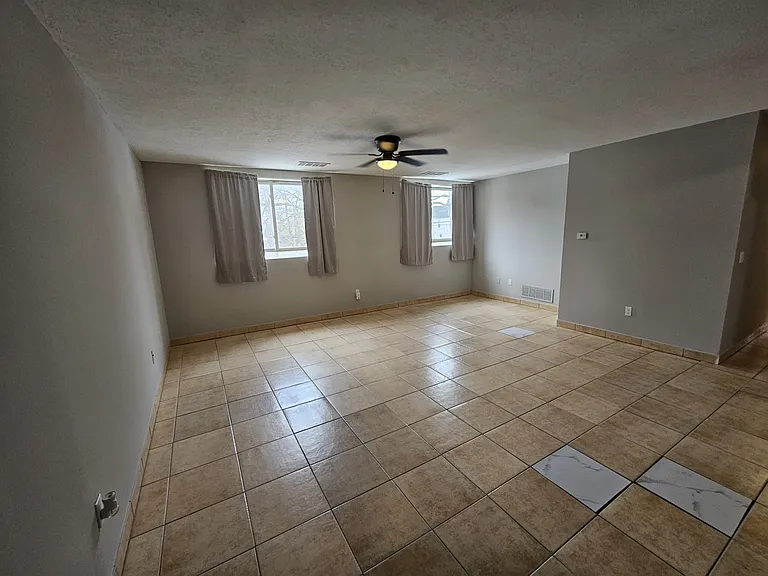 3009 Pearl Ave — Photo 2